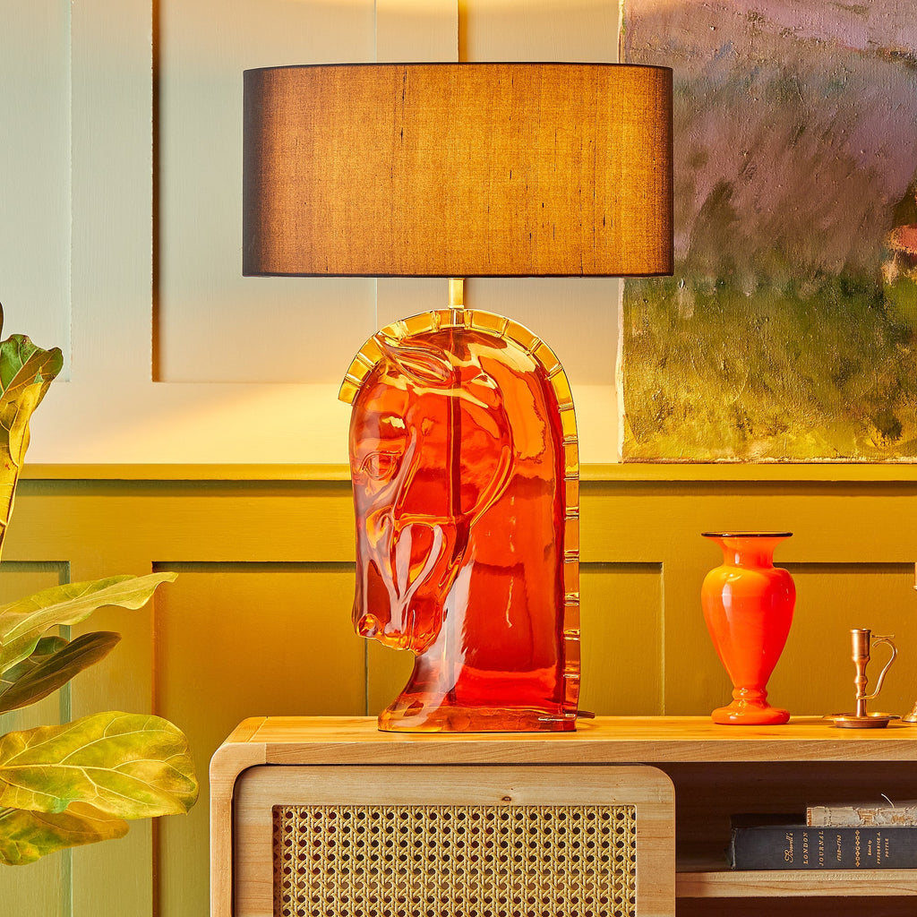 Whinny table lamp in amber resin