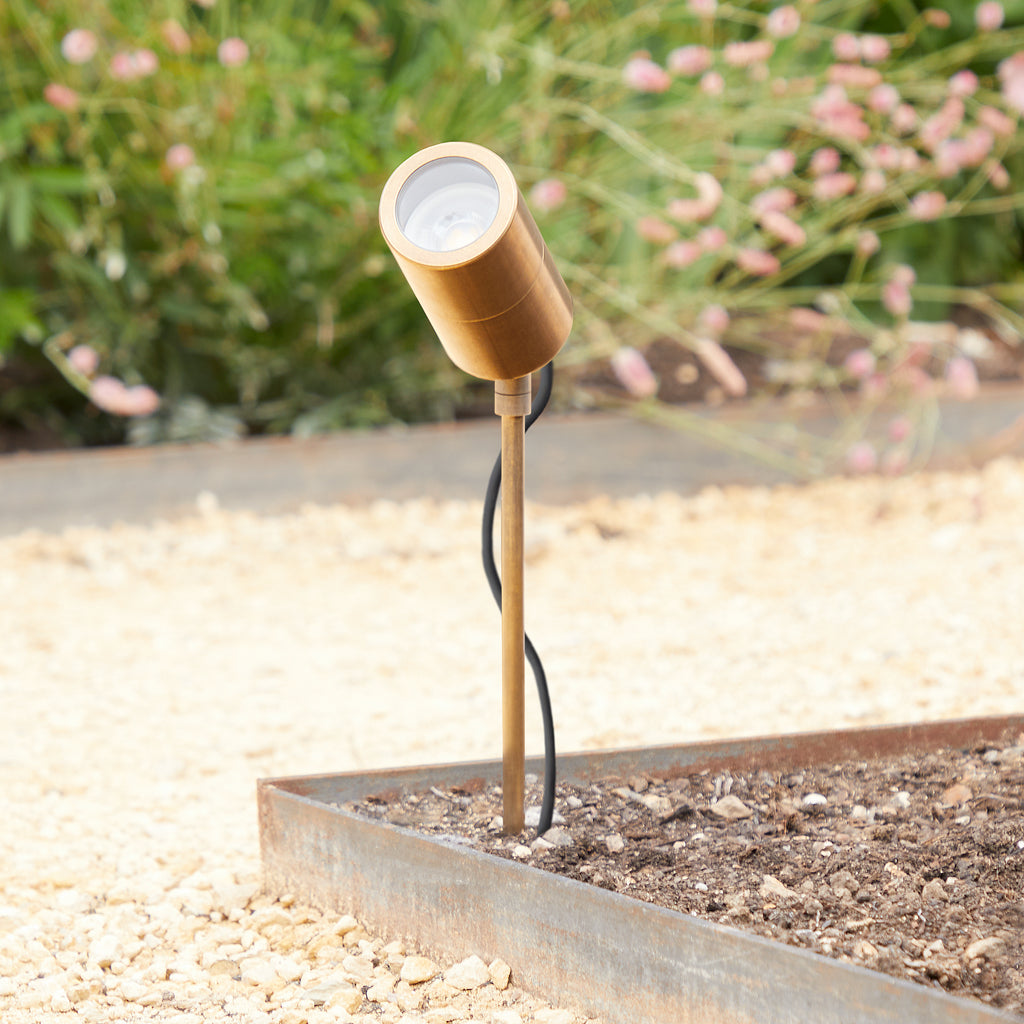ビッグボーイ ライト　約15センチ Spikey ip65 long body spike light in brass
