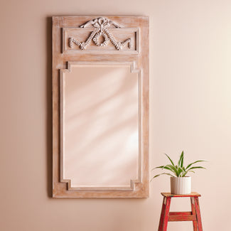 Delphine mirror in natural wood