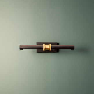 Smaller Kahlo picture light in black and brass