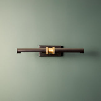 Regular Kahlo picture light in black and brass