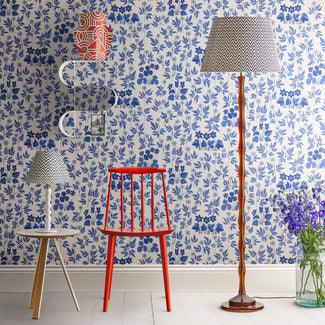 Bamboo floor lamp in amber polished resin