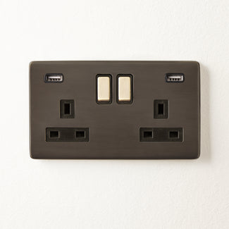 Two gang Florence switched SP socket with dual USB outlet in bronze