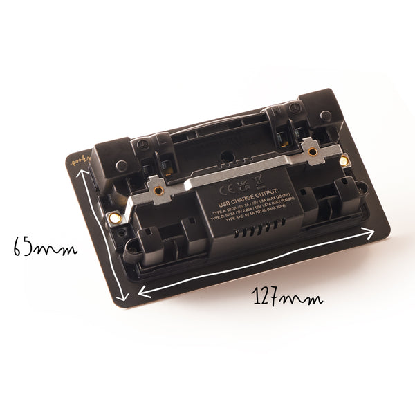 Lucian double socket with USB type A & C with black inserts in bronze