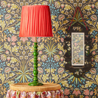 Chiswick table lamp in goblin green