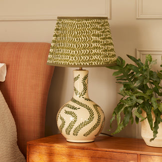 Nellie table lamp with leaf pattern