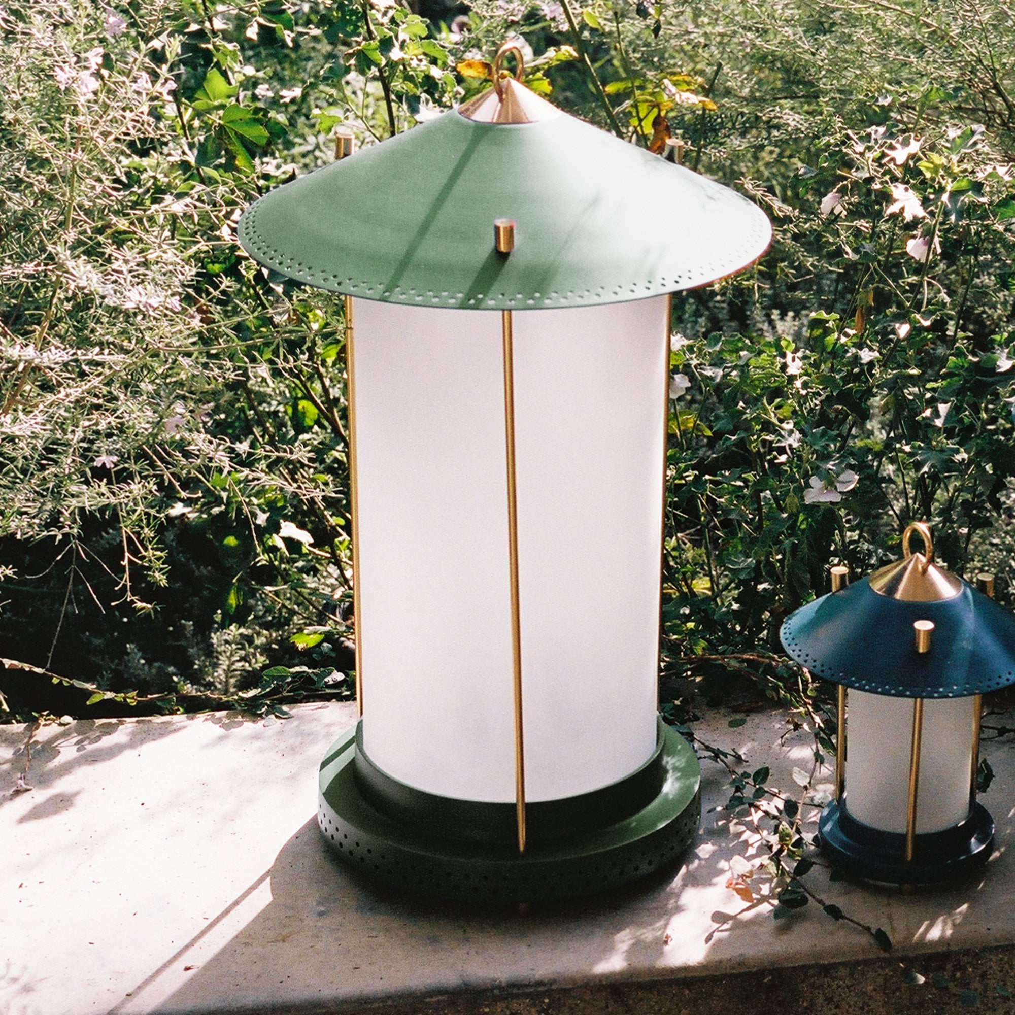 Stefan Lorant　ステファン・ローラント Larger Stefan rechargeable lantern in Moss by the Novogratz