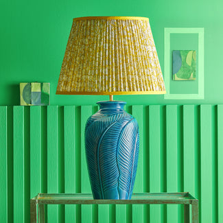 Regular Bonello table lamp in blue
