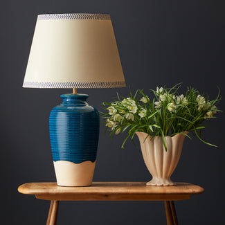 Confit table lamp in blue and stone