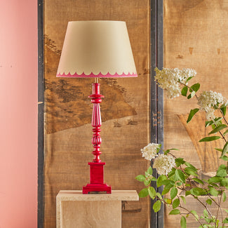Dorian table lamp in cosmo pink