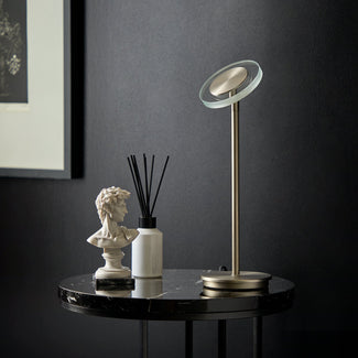 Onix table lamp in matte nickel and glass