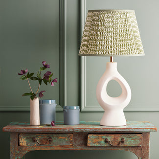 Sacha table lamp in matte white