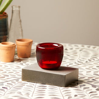 Burly tealight holder in ruby glass