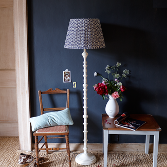 Eclipse floor lamp in Distressed white