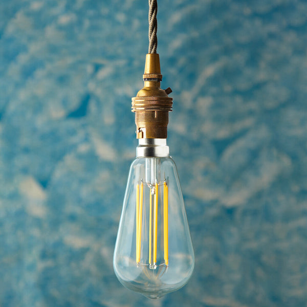 Large 8W LED Filament Bulb with B22 Bulb Fitting