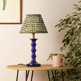 Bodega table lamp in blue resin