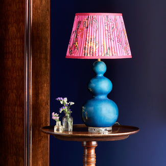 Murphy table lamp in blue