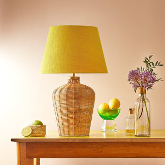 Regular Rattle table lamp in natural cane